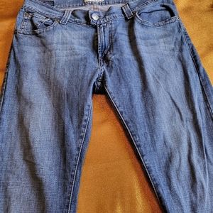 Women's Levi's low flare 👖 size 14M